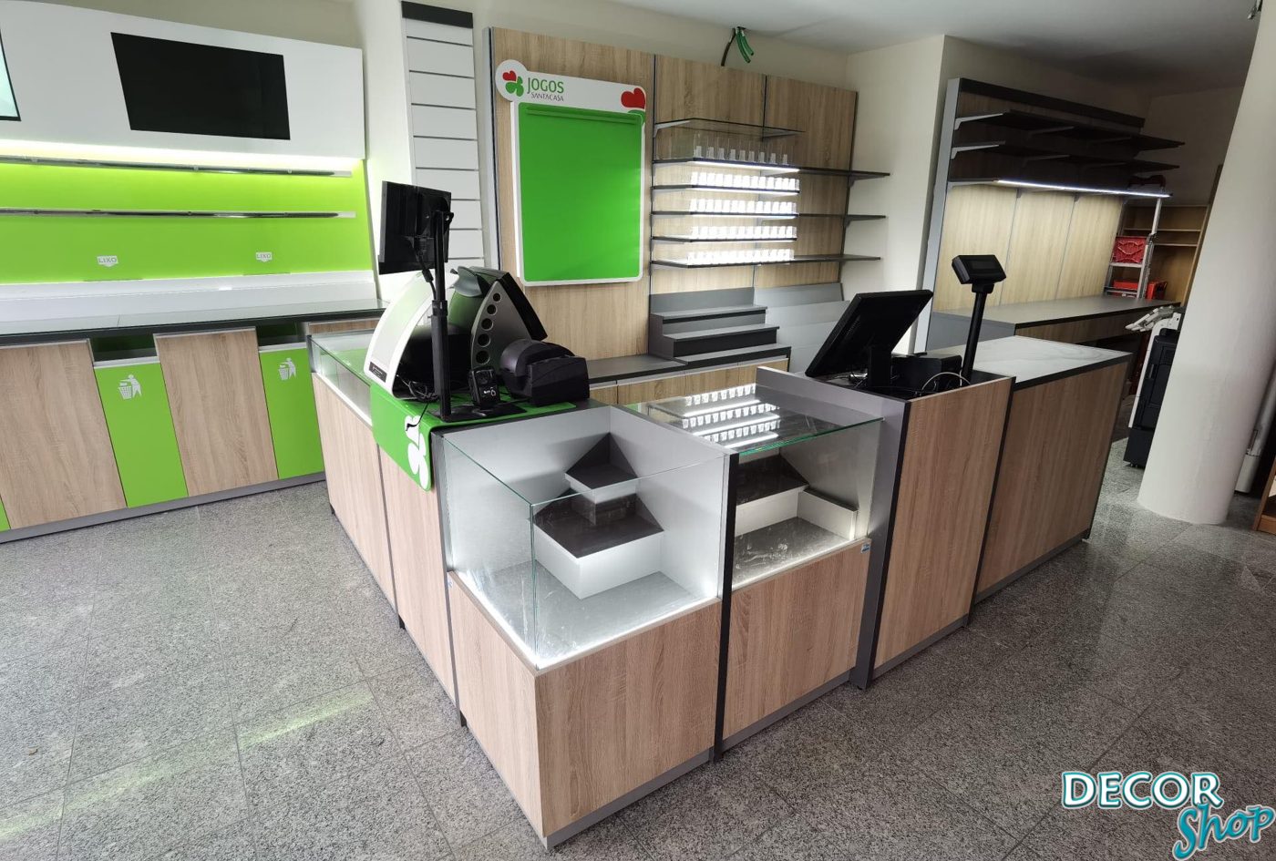 MOBILIÁRIO COMERCIAL