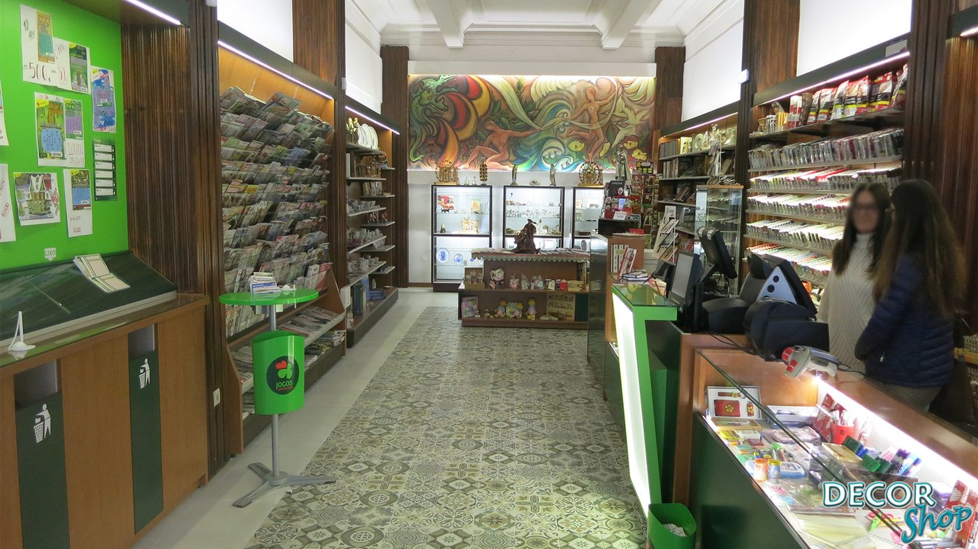 MOBILIÁRIO COMERCIAL