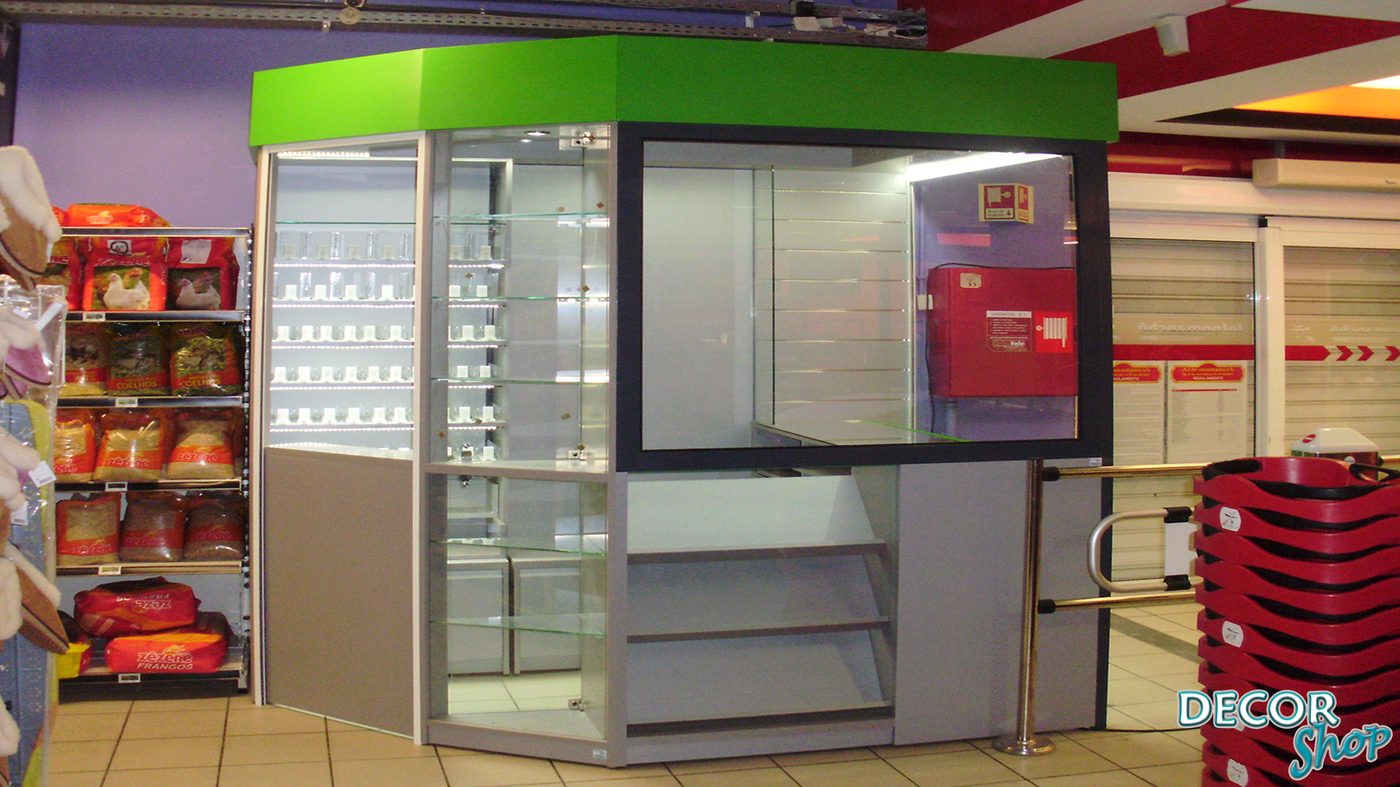 MOBILIÁRIO COMERCIAL
